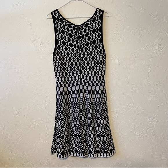 Alice + Olivia Black White Jersey Knit A line Dress SZ M - Picture 2 of 10